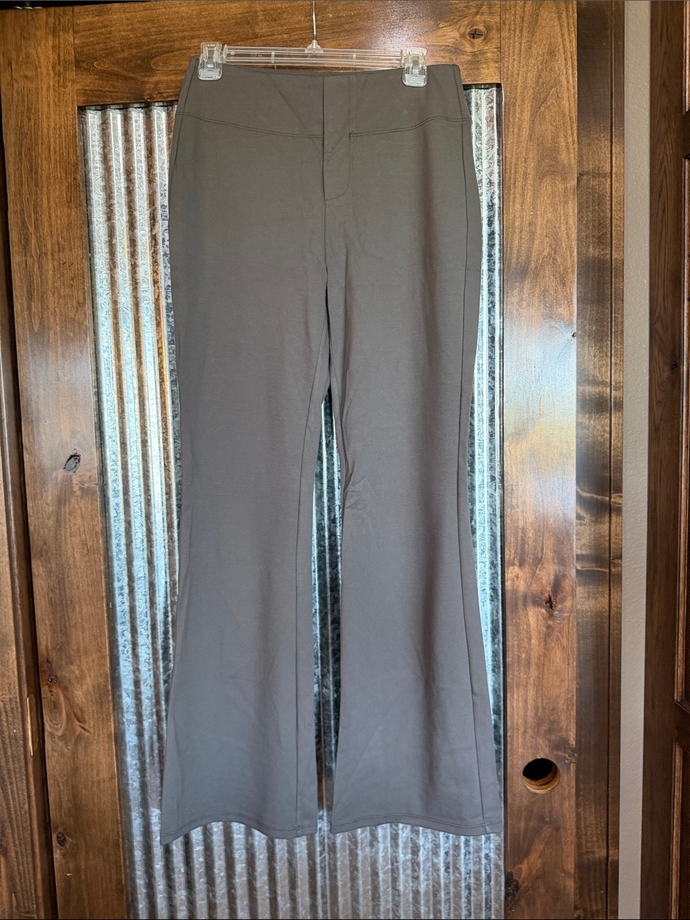 NWOT Halara Women Flare Pants - grey - sz med reg inseam approx 29”